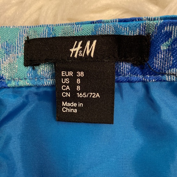 H&M Skirt size 8 excellent condition please see pictures color is blue/green - Picture 3 of 12